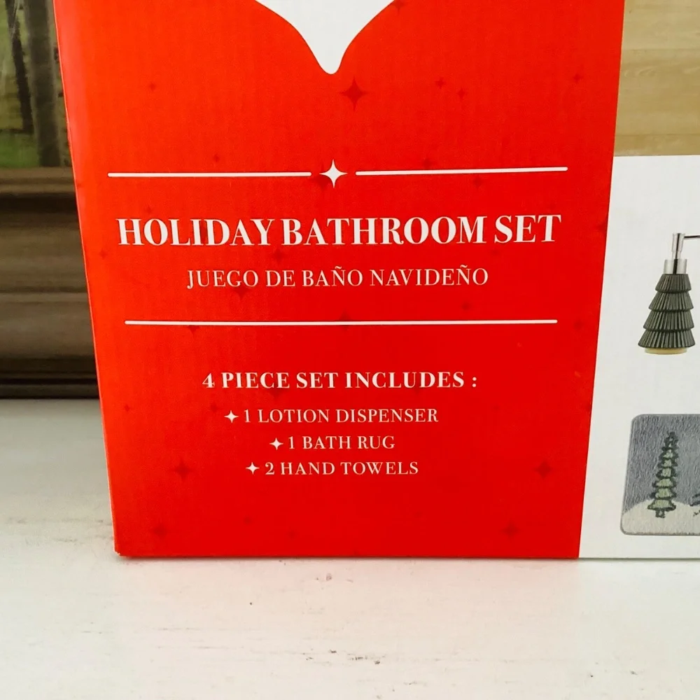 Merry Moments Holiday Bathroom Set 4pc Rug Towels Lotion Dispenser Christmas Dec
